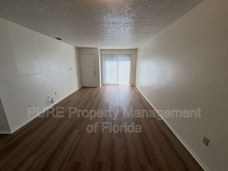 5420 Se 29th Pl #B - Photo 2 of 46