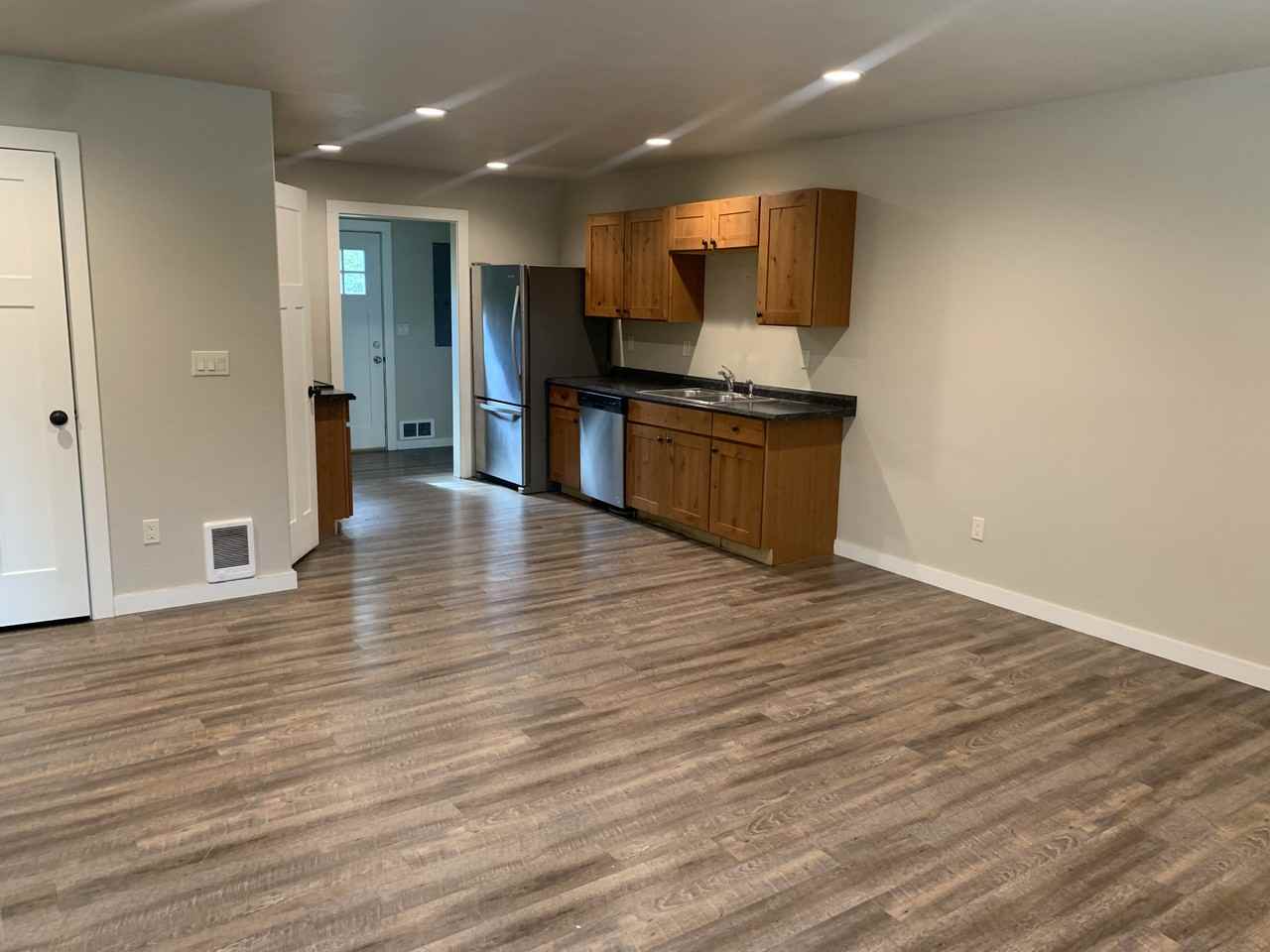 119 E Cottonwood Dr #2 - Photo 2 of 14