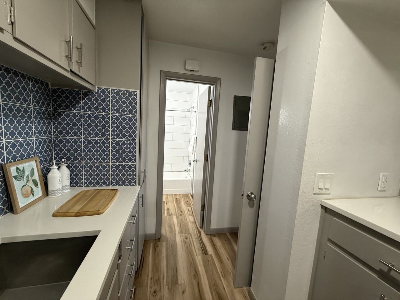 2612 Dakota St Ne - Photo 7 of 25