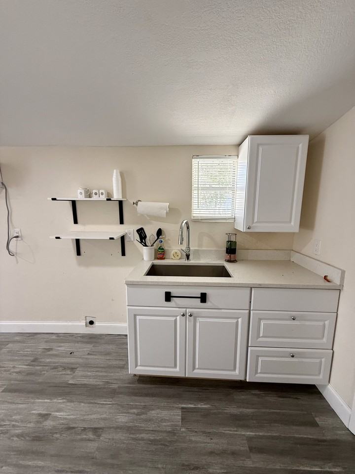 5620 1st St Rear - Photo 3 of 4