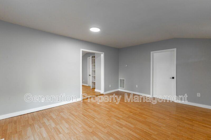 804 Mcgowan Ave - Photo 3 of 20