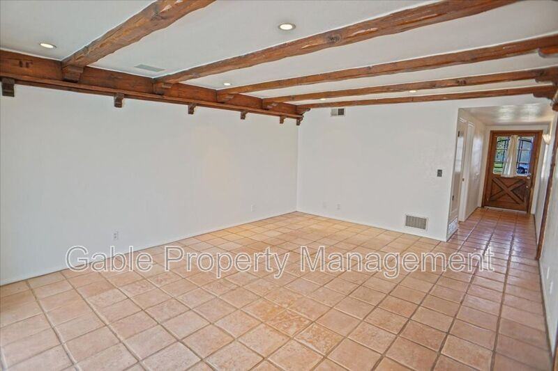 28015 Glasser Ave - Photo 3 of 17