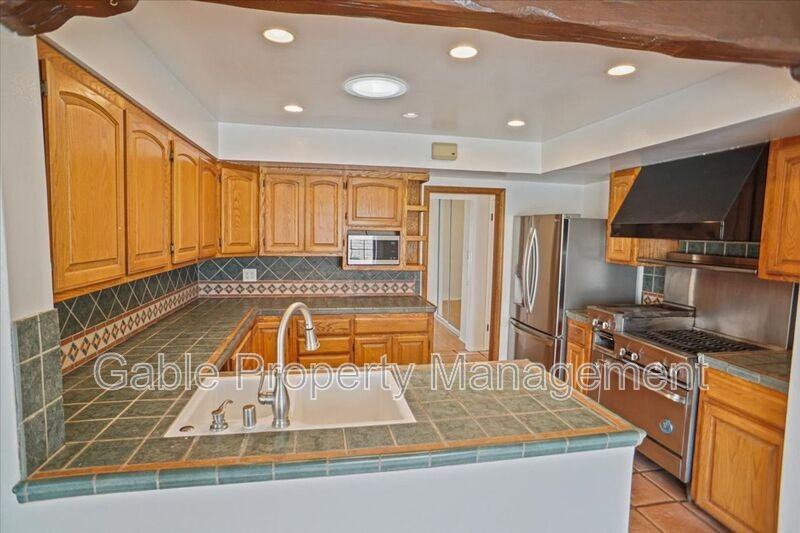 28015 Glasser Ave - Photo 6 of 17