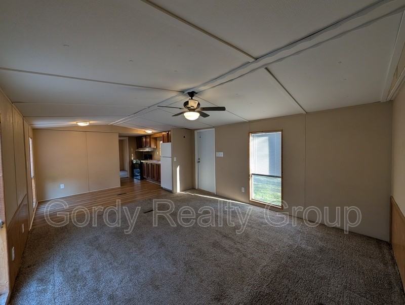 3017 Camp Rd - Photo 3 of 11