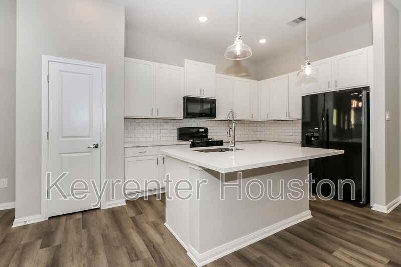 9910 Clark Rd #B - Photo 7 of 15