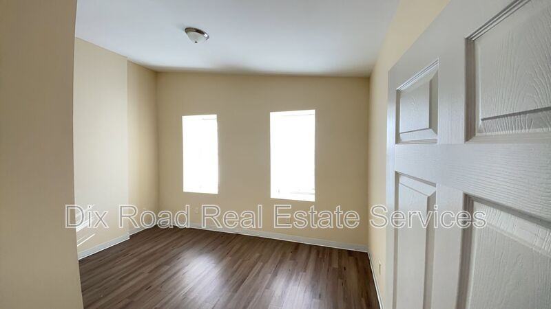 4200 Colerain Ave #303 - Photo 7 of 10