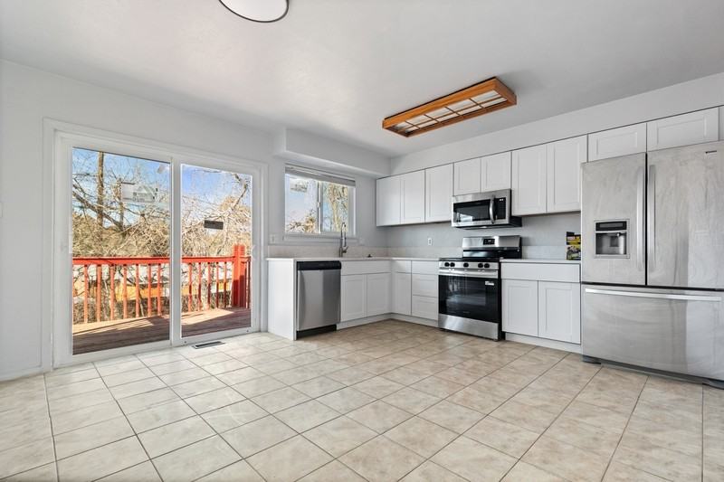 1377 Youngfield St - Photo 2 of 21