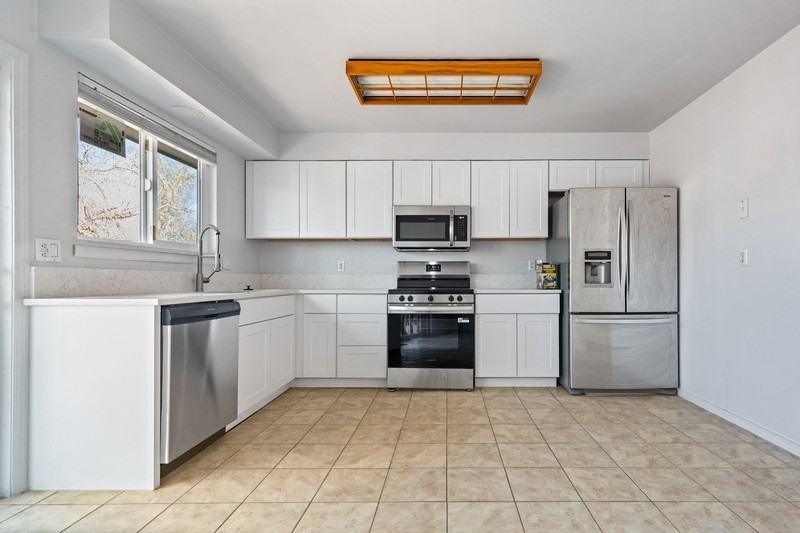 1377 Youngfield St - Photo 3 of 21