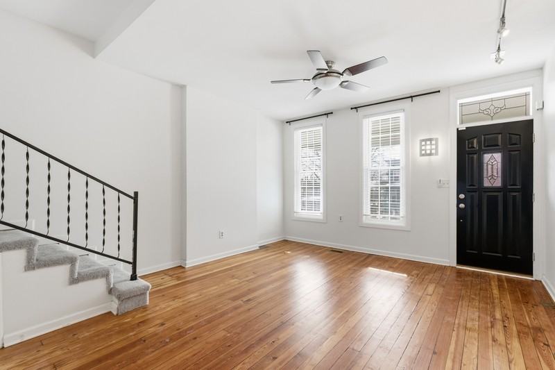 2812 Clifton Ave - Photo 3 of 21