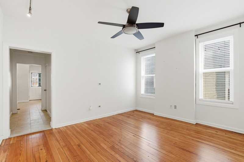 2812 Clifton Ave - Photo 4 of 21