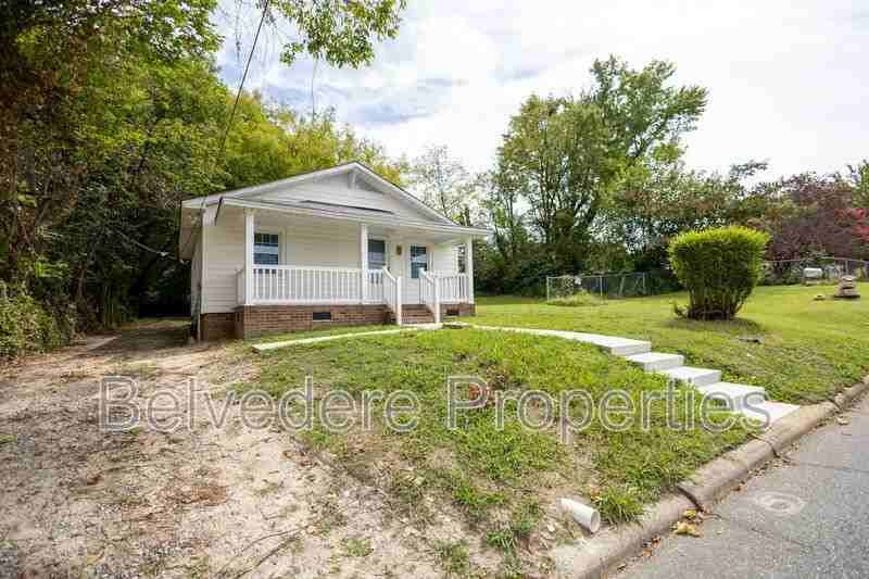 507 Law St - Photo 4 of 15