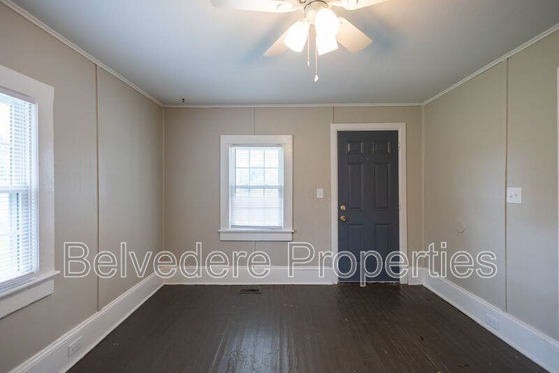 507 Law St - Photo 5 of 15