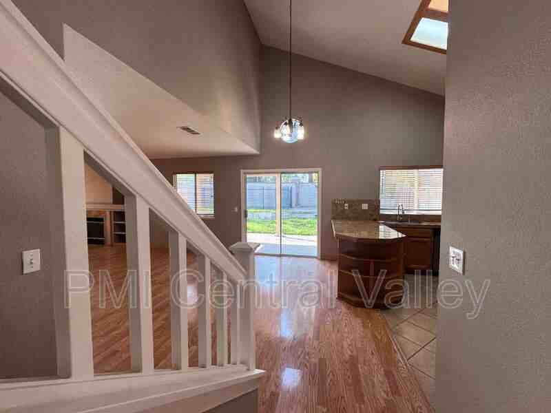 10335 Point Reyes Cir - Photo 7 of 35