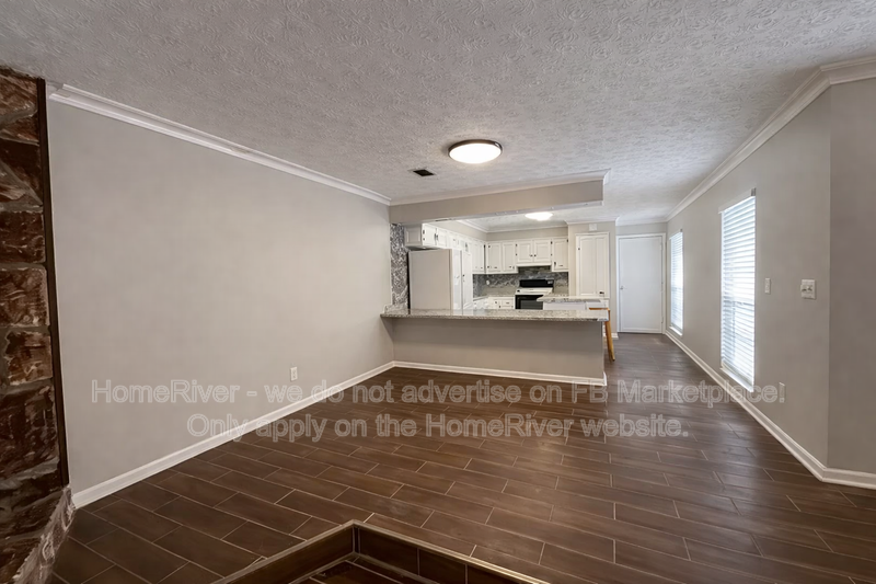 1746 Bartlett Ave - Photo 4 of 14