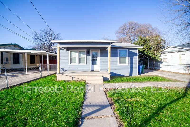 2731 Menchaca St #A - Photo 2 of 26