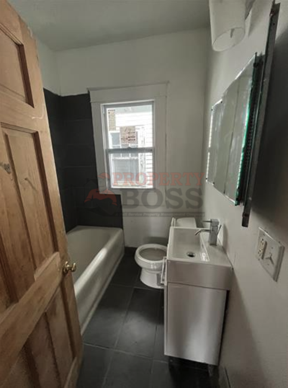 4457 Madison St - Photo 4 of 11