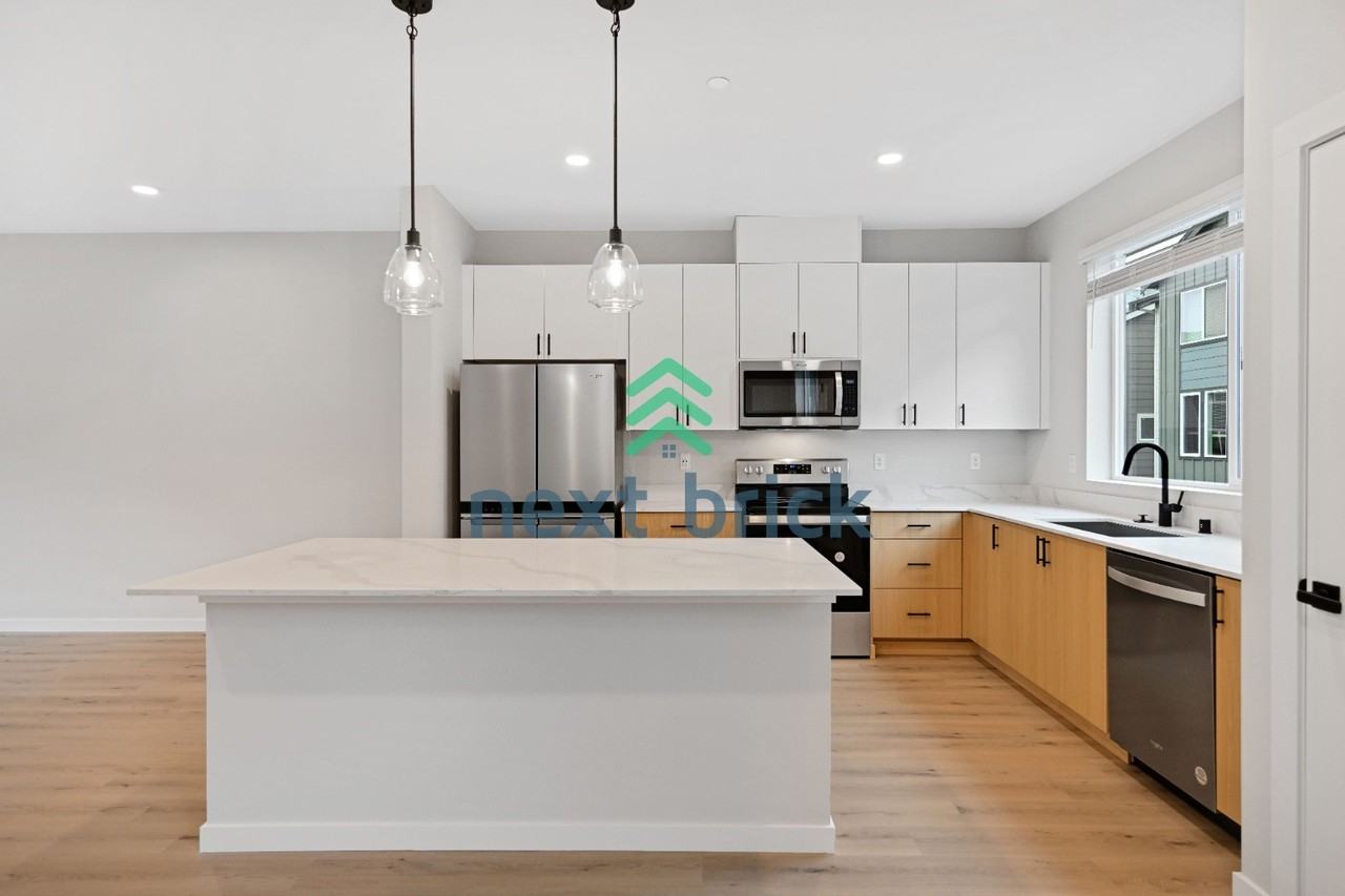 16124 Cascadian Way #F2 - Photo 2 of 28