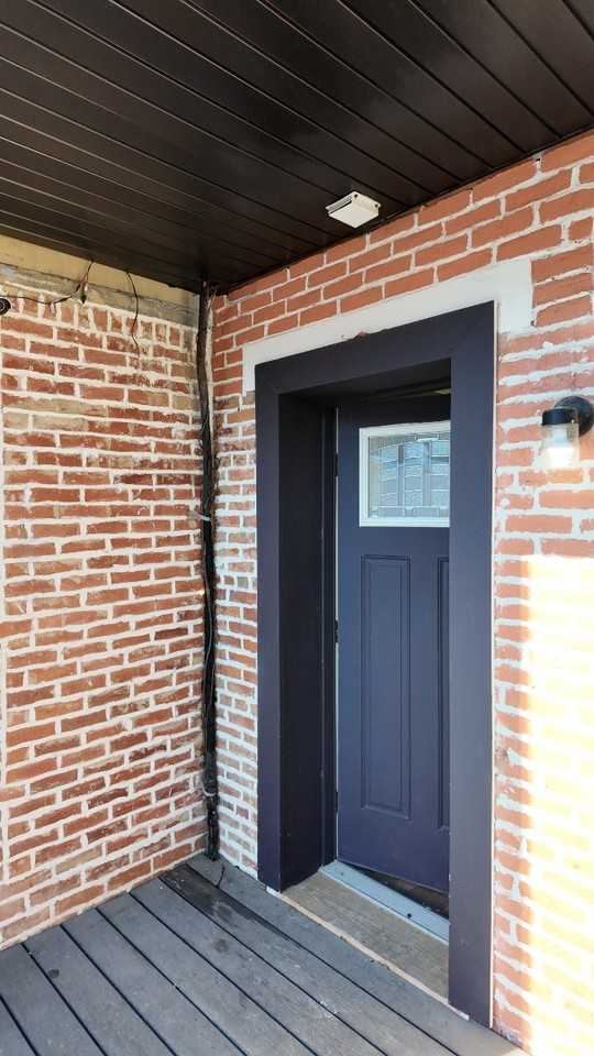 142 E Clifton Ave #3