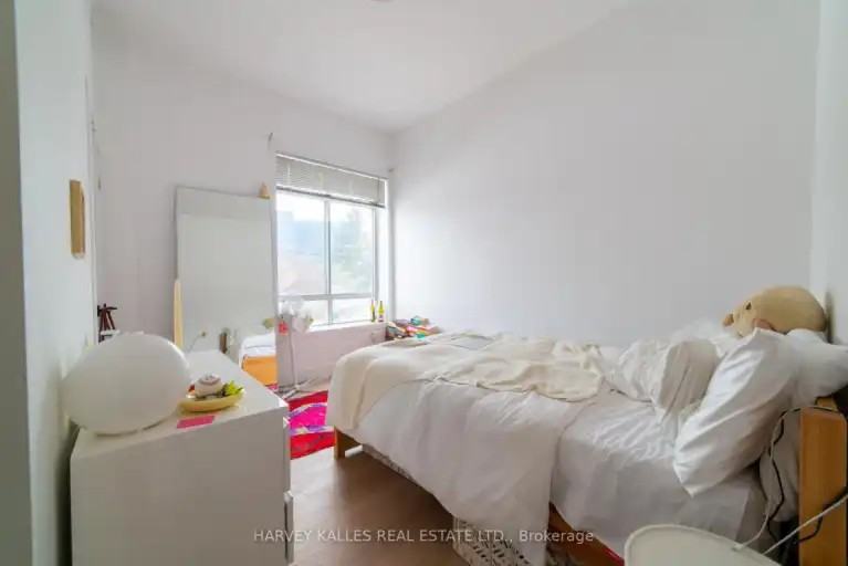 409 College St #1 - Photo 5 of 8