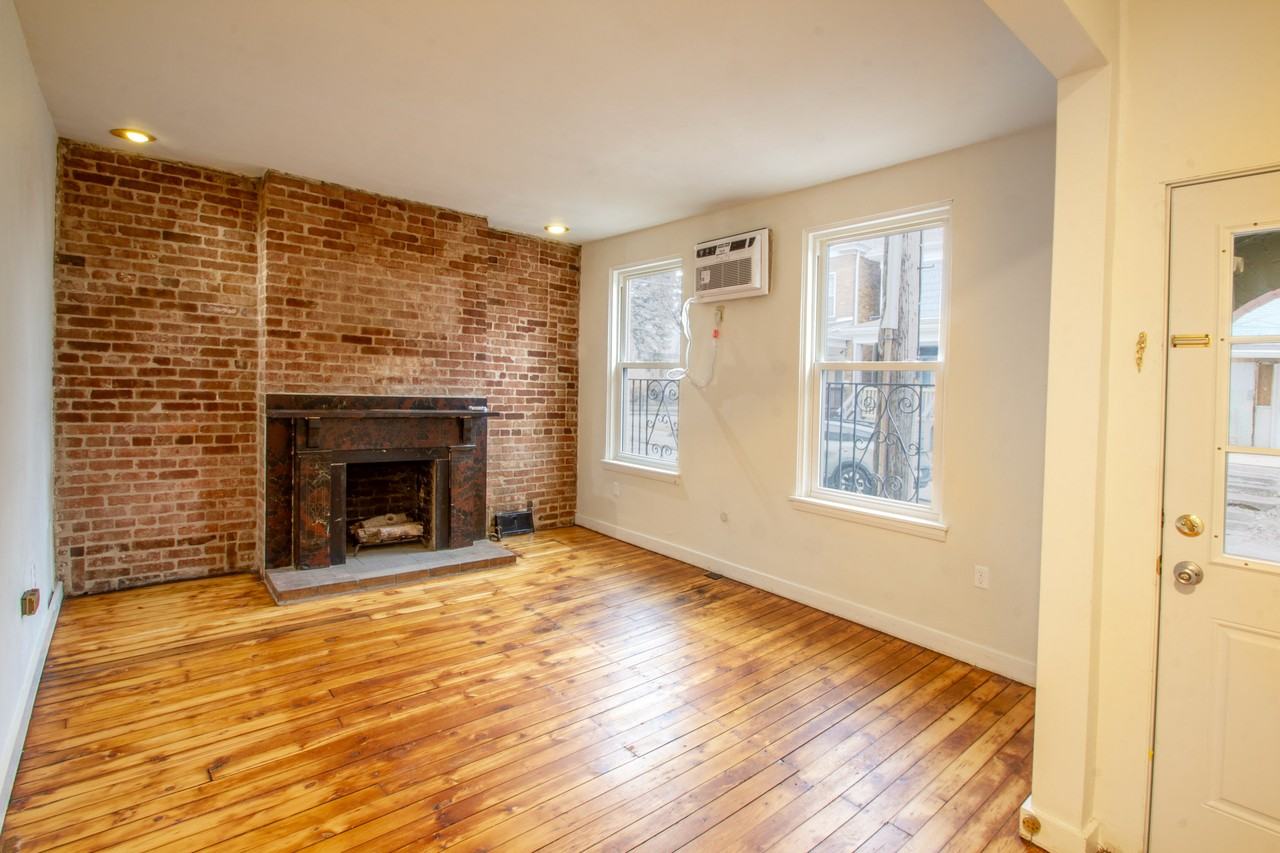 201 Center St - Photo 6 of 9