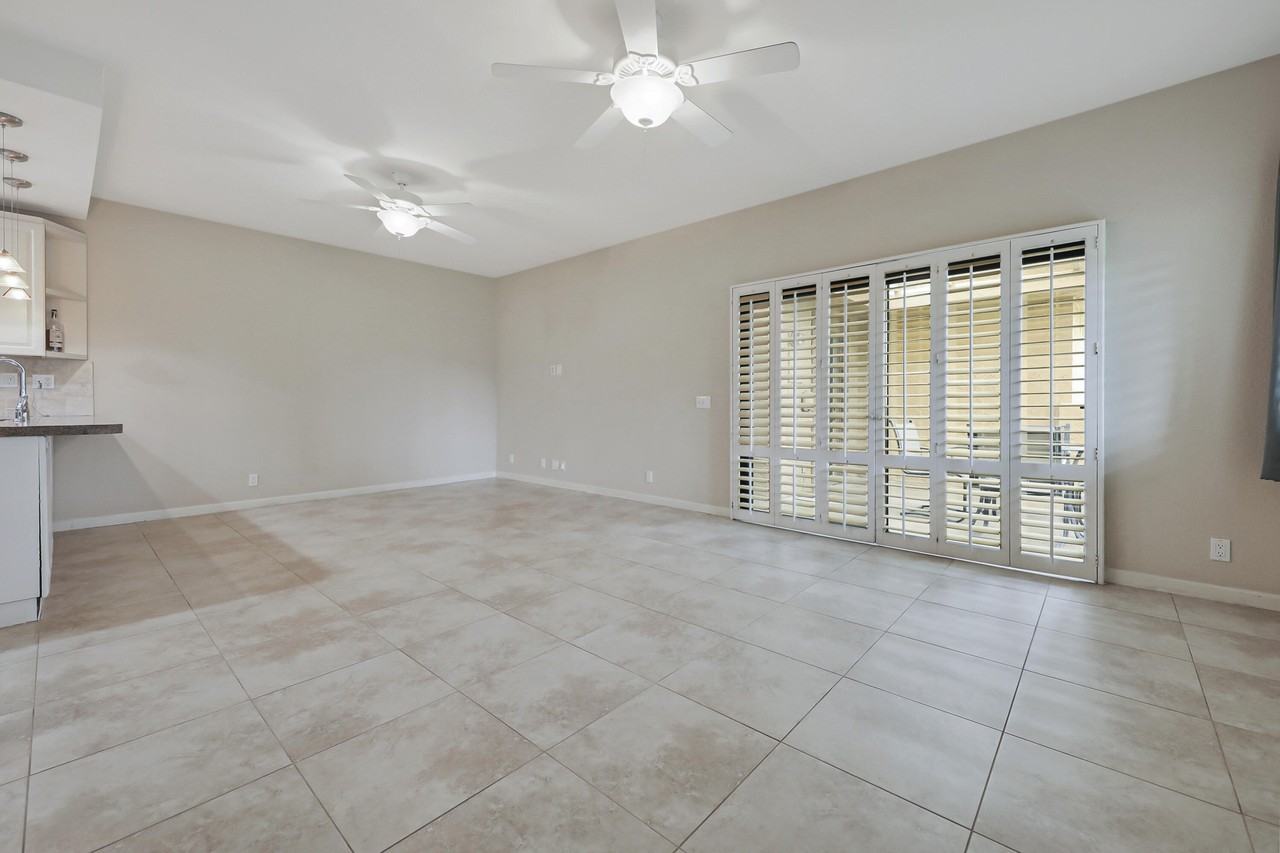 73895 Saquaro Ct - Photo 4 of 32