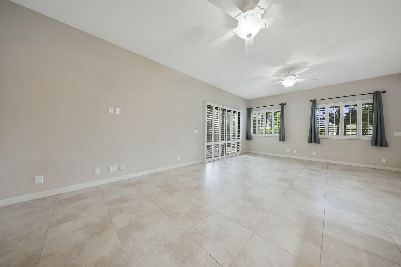 73895 Saquaro Ct - Photo 5 of 32