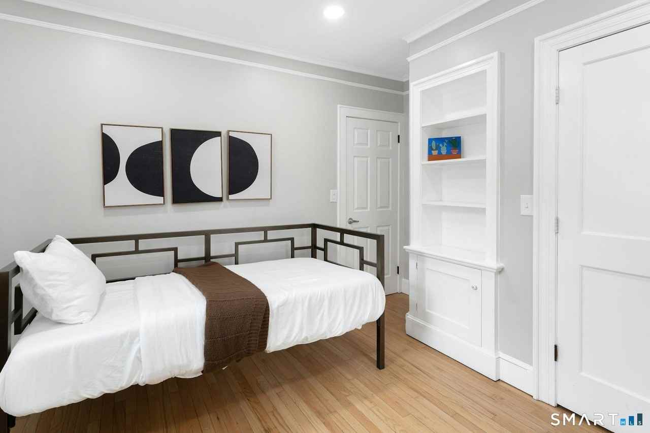 137 Rock Spring Rd Unit 1 #1 - Photo 6 of 15