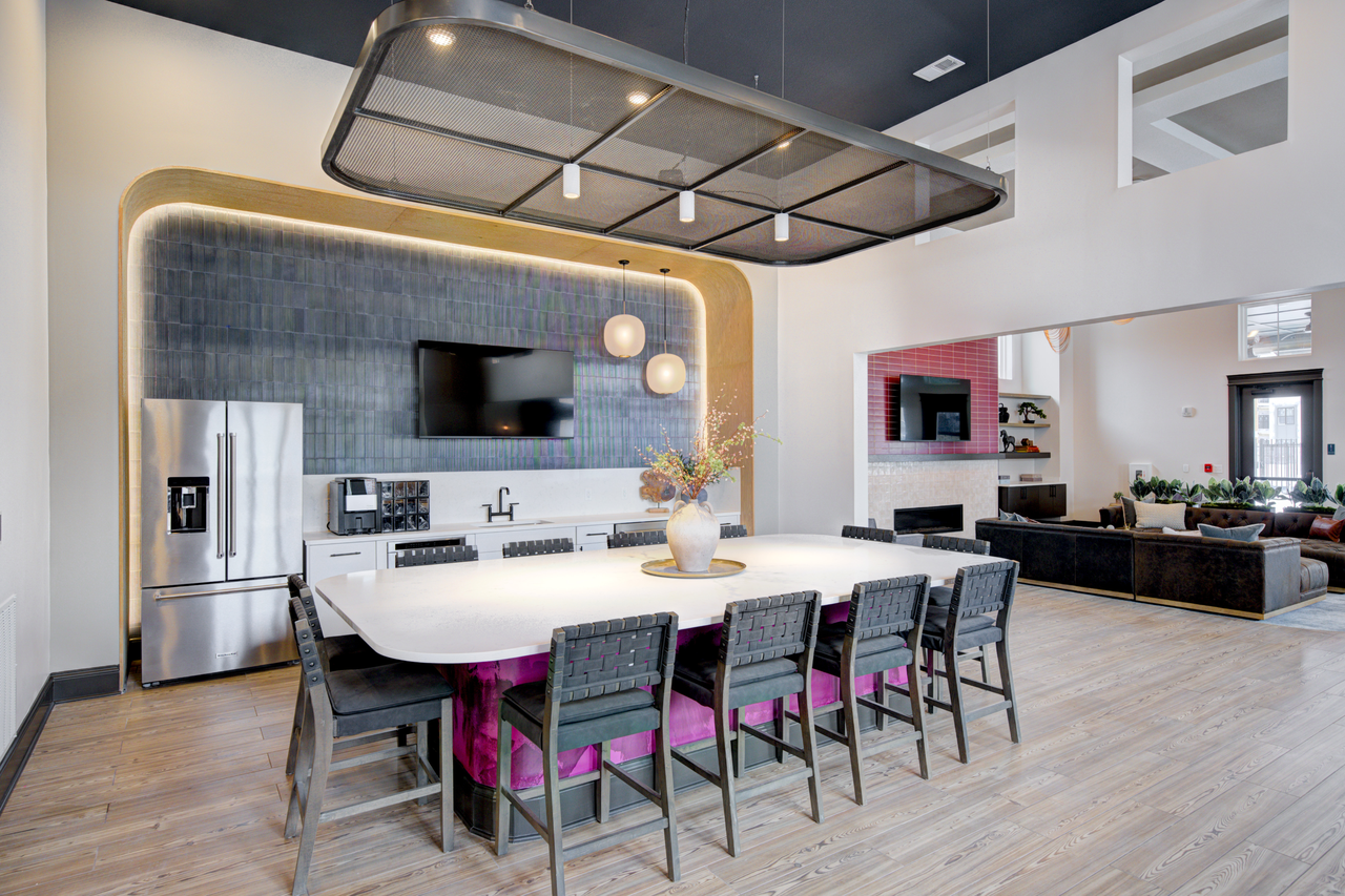 13957 Royal Park Drive - Photo 2 of 29