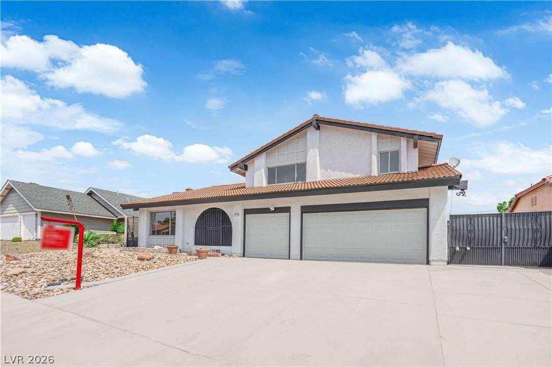 6320 Peppermill Dr - Photo 3 of 50