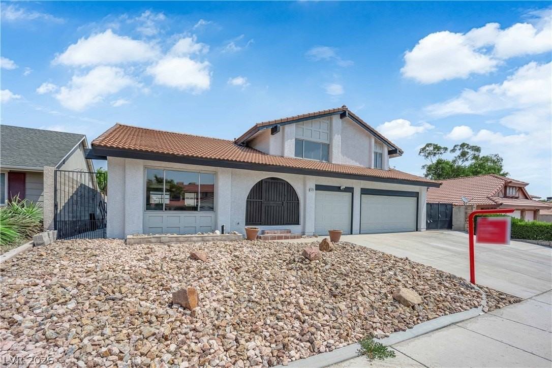 6320 Peppermill Dr - Photo 4 of 50