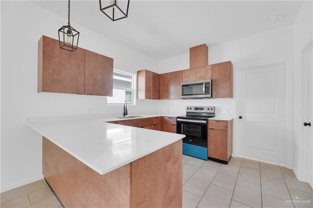 5003 N Dahlia St Apt 2 #2 - Photo 3 of 15