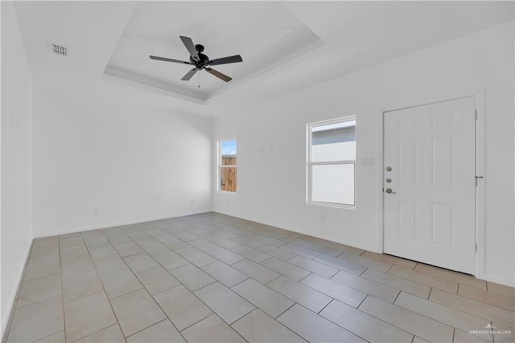 5003 N Dahlia St Apt 2 #2 - Photo 6 of 15