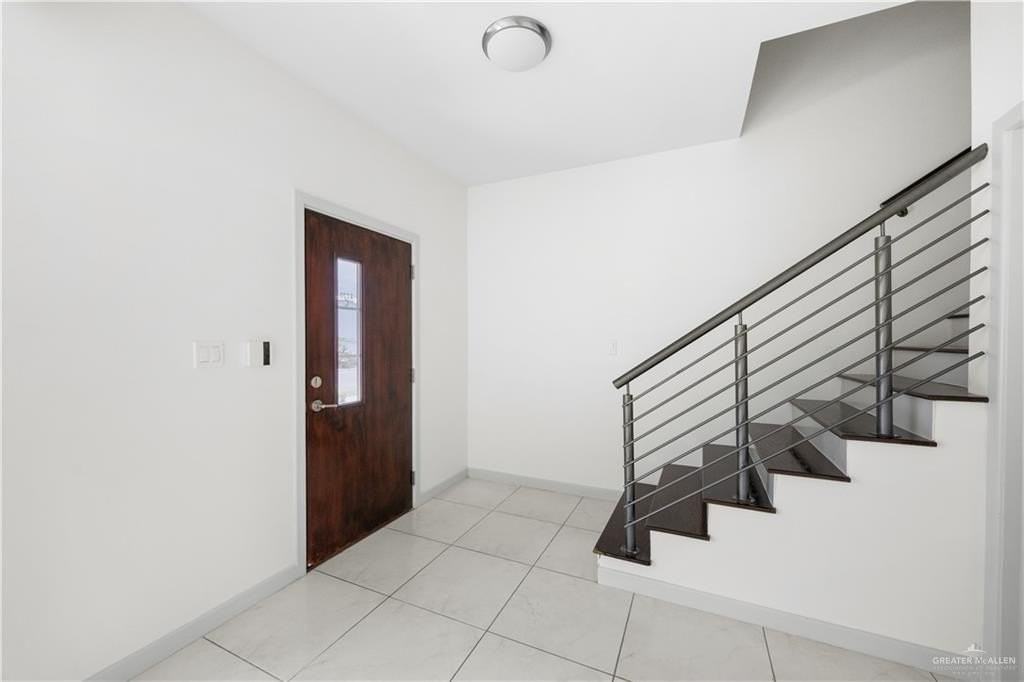 2404 Harmony Ln Apt B #B - Photo 5 of 19