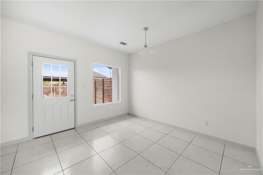 2404 Harmony Ln Apt B #B - Photo 7 of 19