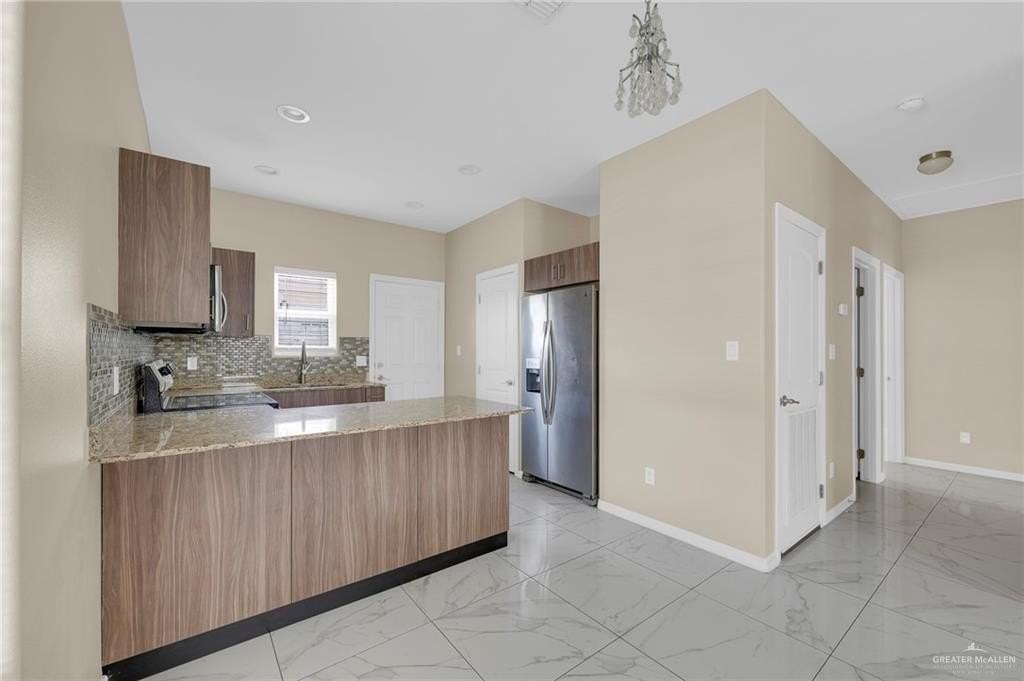 412 Carlisle Ave Apt 4 #4 - Photo 7 of 16