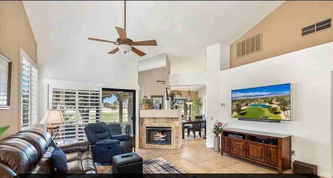 41711 Kansas St - Photo 3 of 16