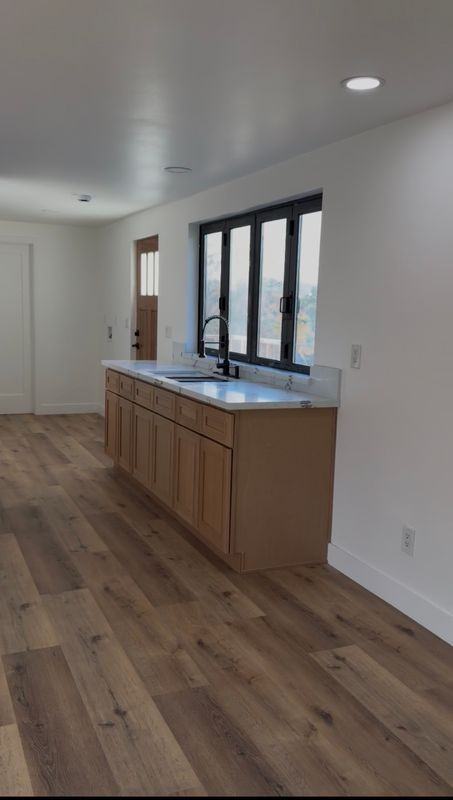 27438 Jarvis St - Photo 4 of 6