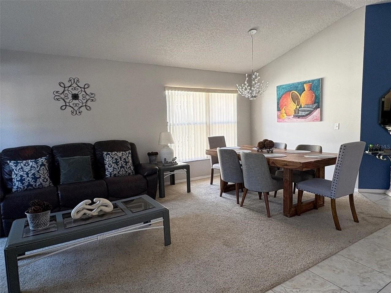 2598 Chatham Cir - Photo 5 of 18