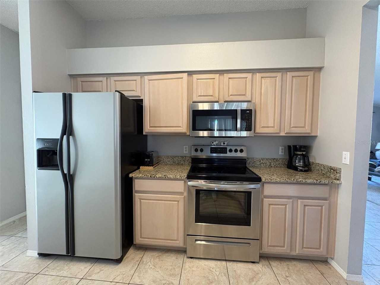 2598 Chatham Cir - Photo 7 of 18