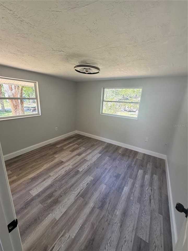 9029 Maiden Ln - Photo 5 of 11