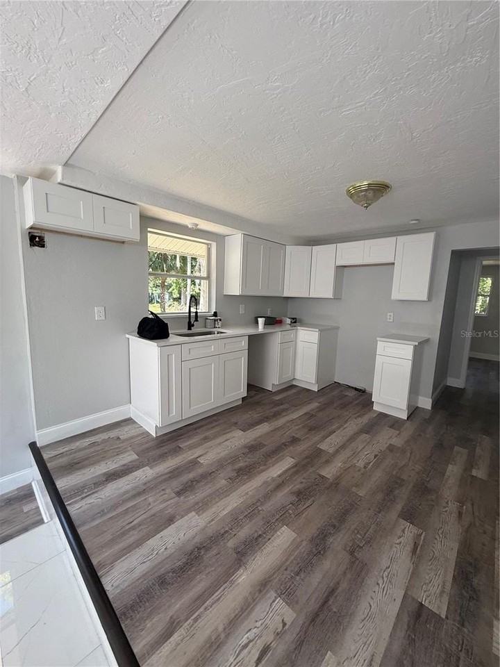 9029 Maiden Ln - Photo 2 of 11