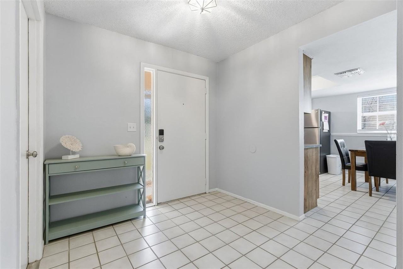 526 Belmist Ct - Photo 3 of 24