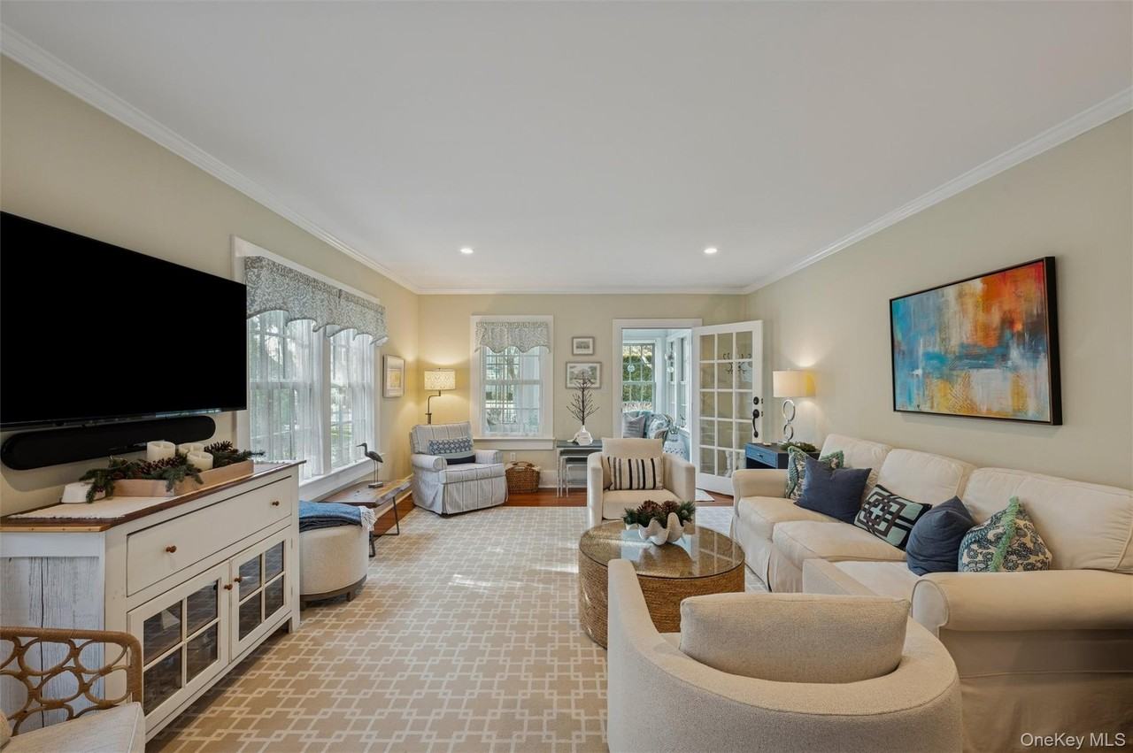 50 Lamb Ave - Photo 4 of 14