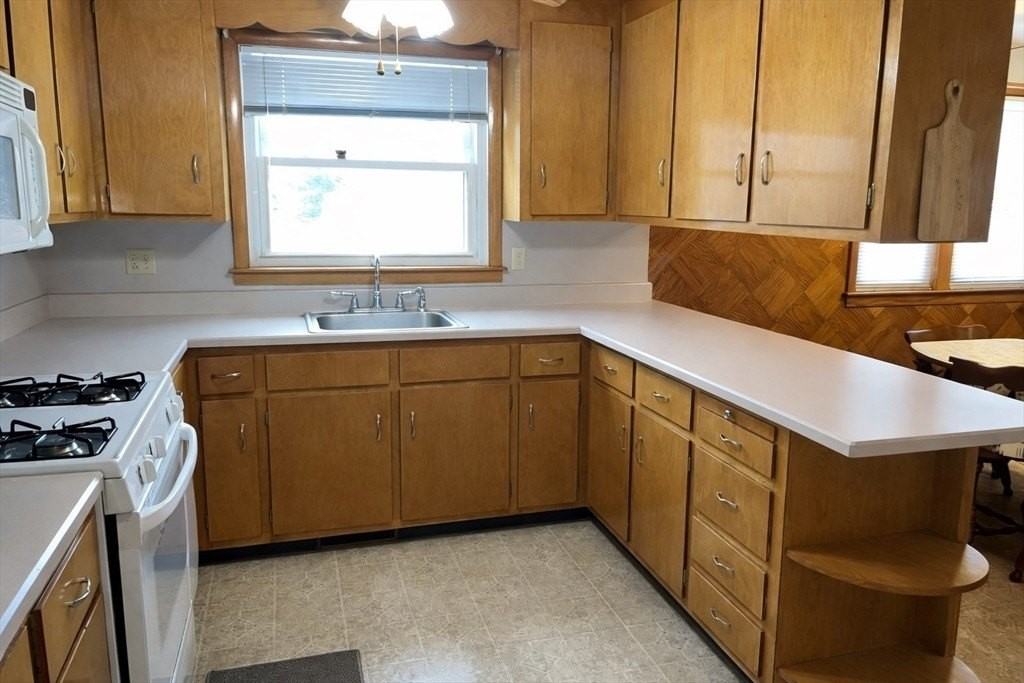 39 Mill Rd - Photo 5 of 22