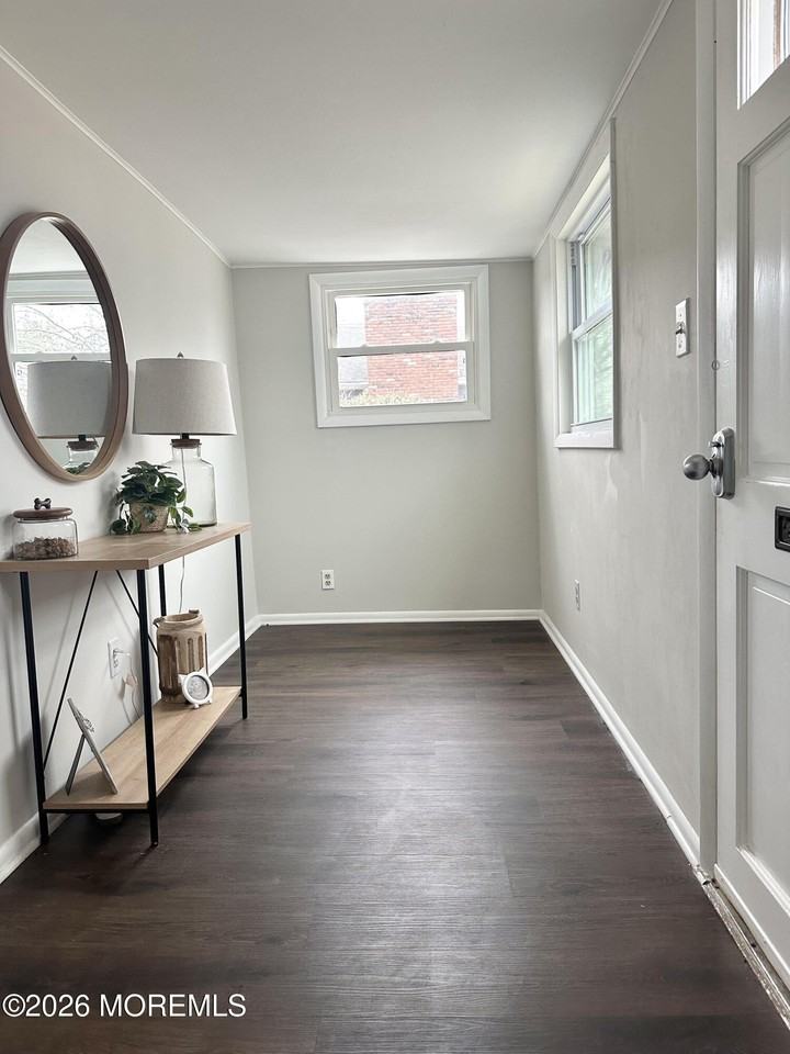 531 Morningside Ave - Photo 3 of 12