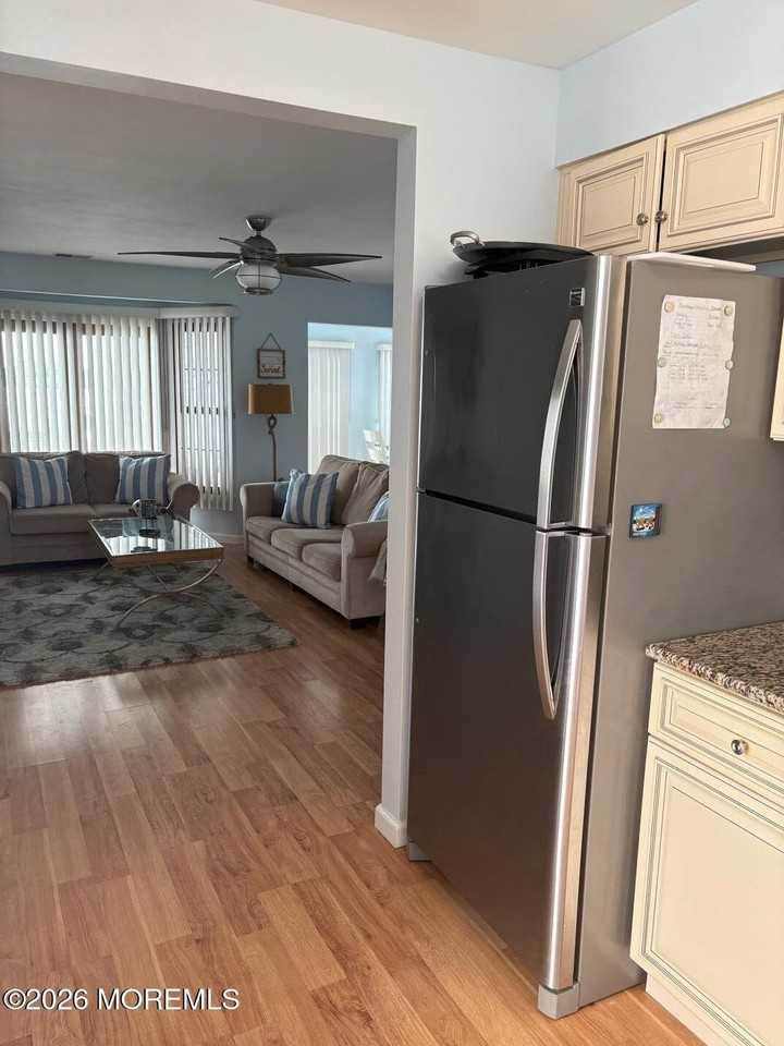 11 Harborside Dr W - Photo 7 of 16