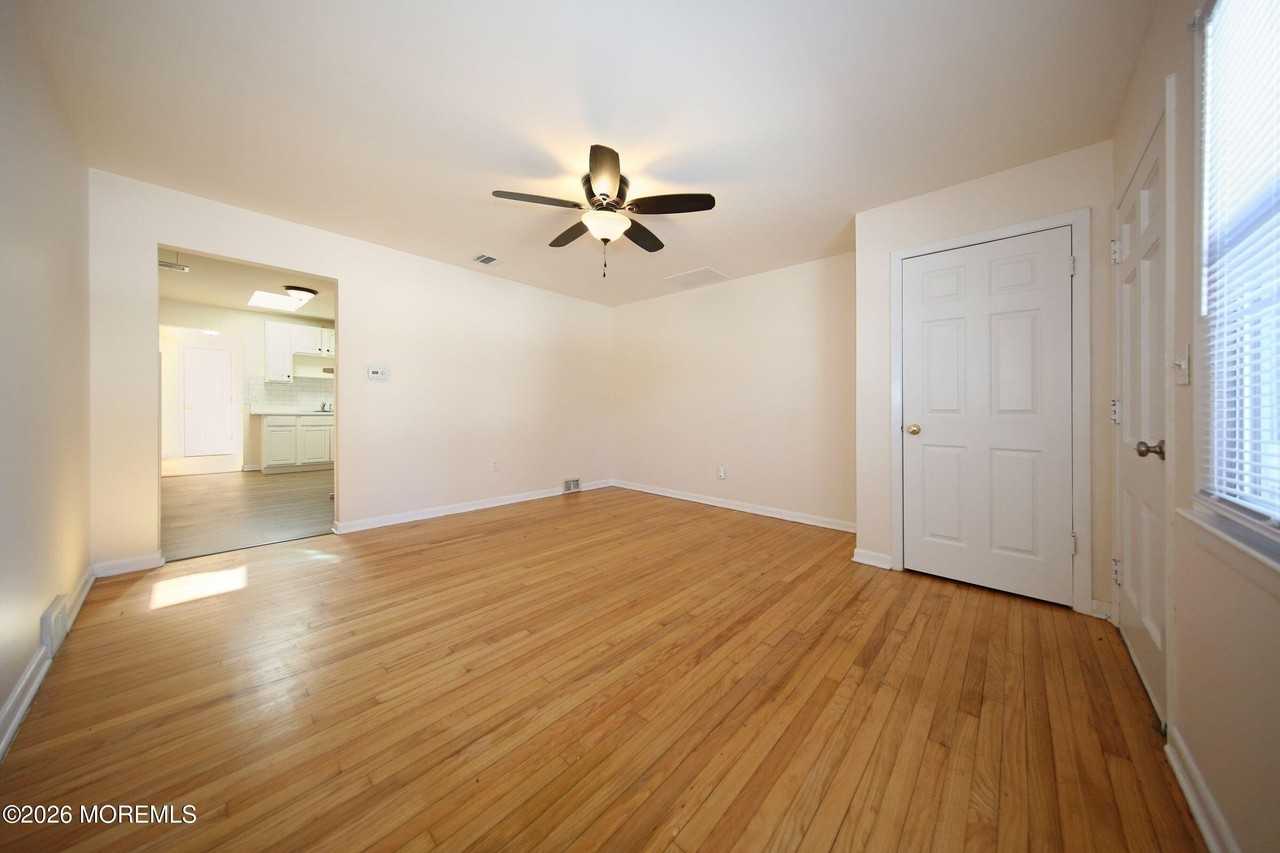 8 Viola Ave - Photo 6 of 28