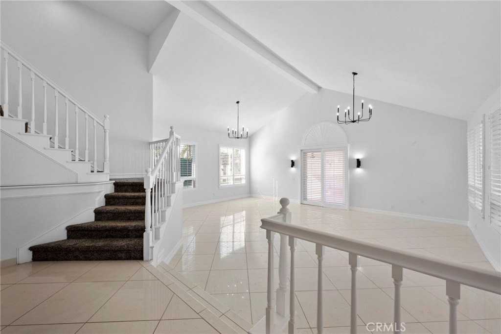 1232 Meadow Ct - Photo 6 of 42