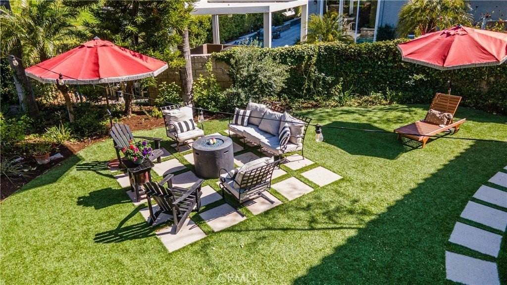 11 Willowglade - Photo 4 of 44