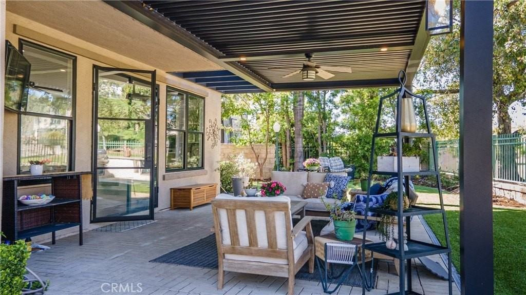 11 Willowglade - Photo 7 of 44